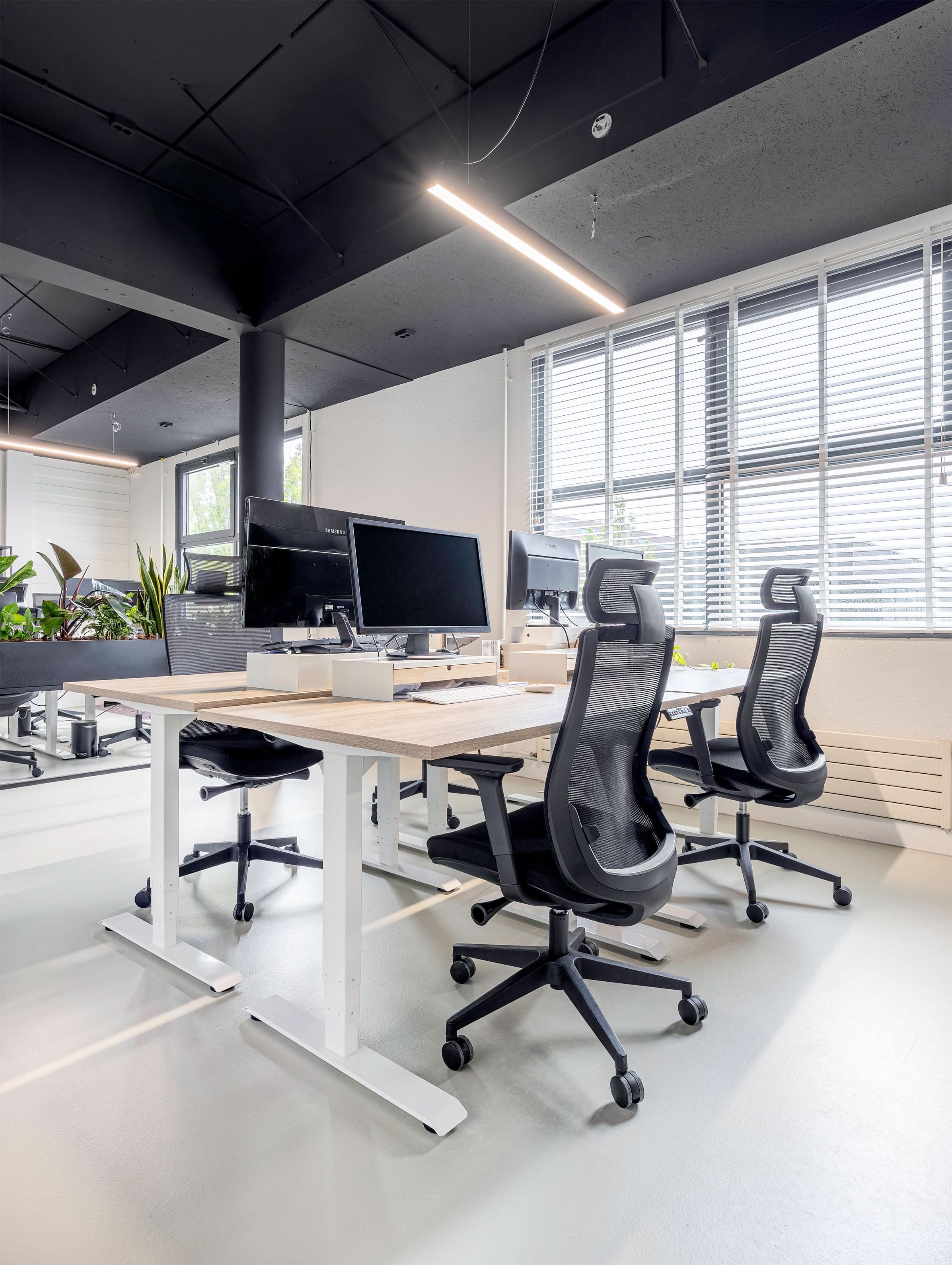 Biurko elektryczne z regulacją wysokości Aero